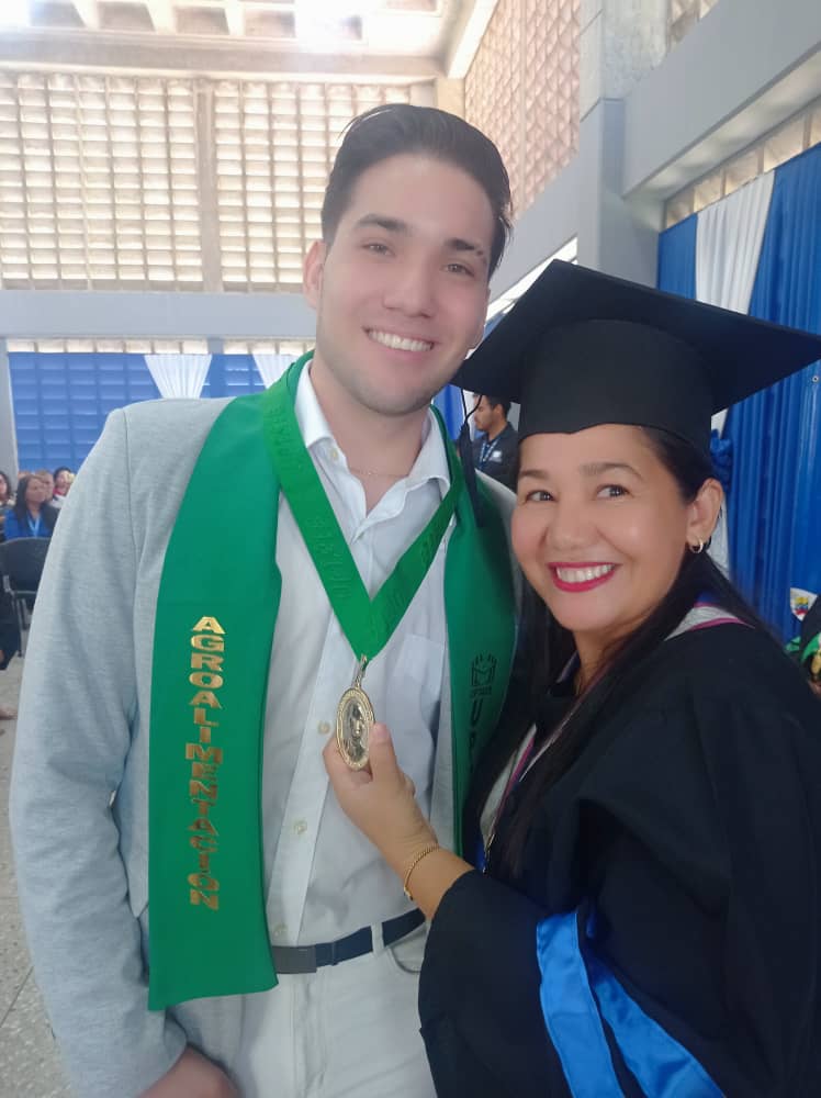 Uptlara tweet media
