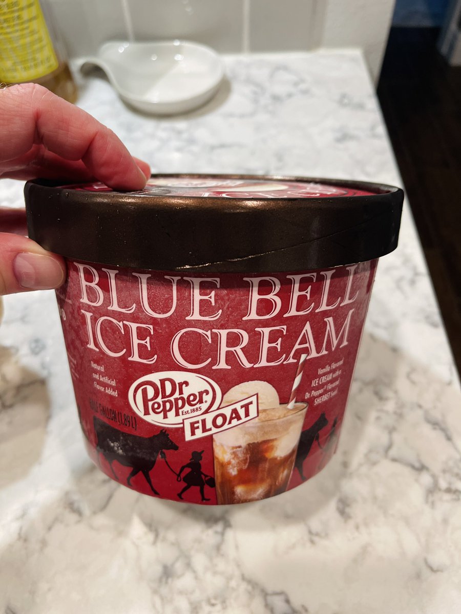 Ryan_Redbeard's tweet photo. Got some just now! #BlueBellGate @ILoveBlueBell 

@MrMikeCalta @GalvinSeriously @GeoOnAir @TheJohnSenning @DrewOnTheRadio https://t.co/aVrc8Ilpik