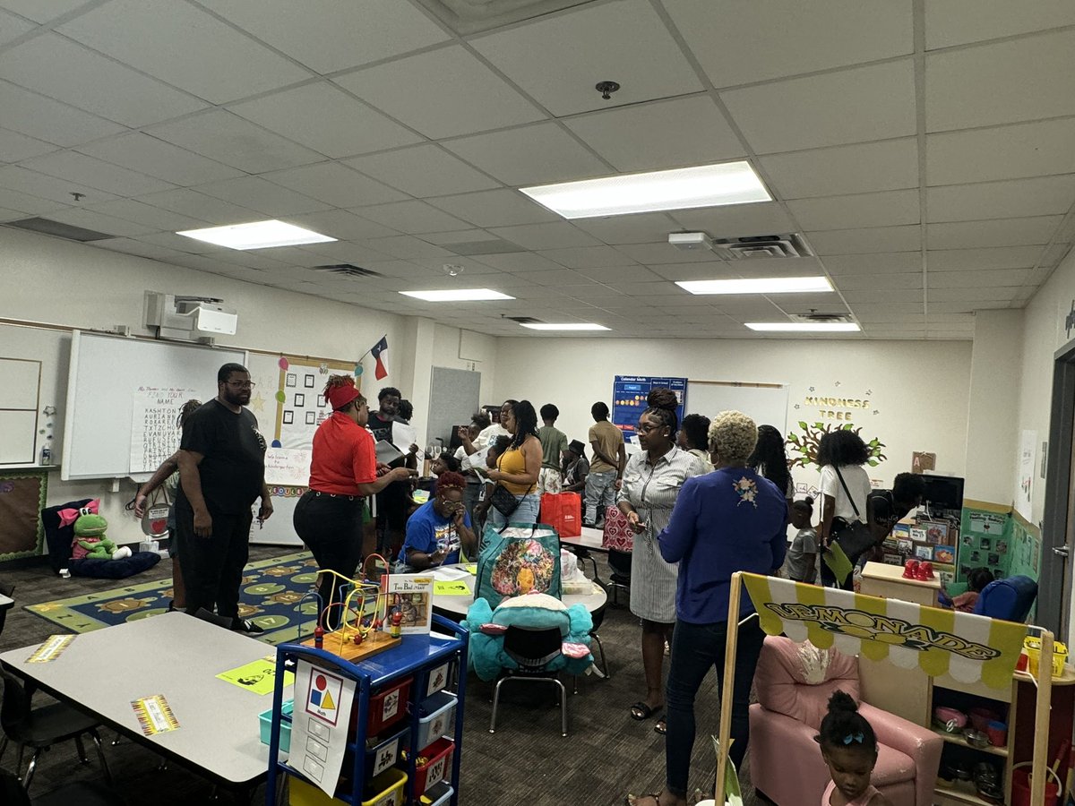 Tiffany TJ (@pink75236) on Twitter photo What a turnout <a href="/CHISDCP/">Collegiate Prep</a> for Open House❤️📚
<a href="/CHISDFACE1/">CHISD Family and Community Engagement</a> <a href="/MyishaMckinney/">Myisha Palmer-McKinney</a> <a href="/LoweTyesha/">Tyesha Smith Lowe</a> What a turnout <a href="/CHISDCP/">Collegiate Prep</a> for Open House❤️📚
<a href="/CHISDFACE1/">CHISD Family and Community Engagement</a> <a href="/MyishaMckinney/">Myisha Palmer-McKinney</a> <a href="/LoweTyesha/">Tyesha Smith Lowe</a>