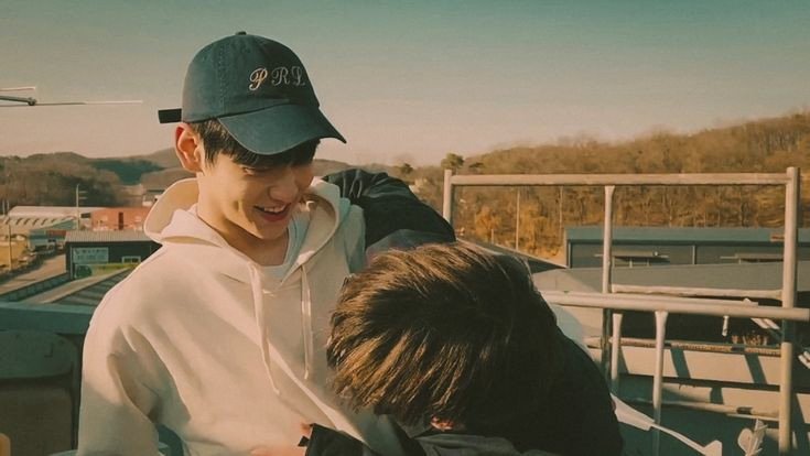 they are very much inlove and having a baby rn, thank you very much