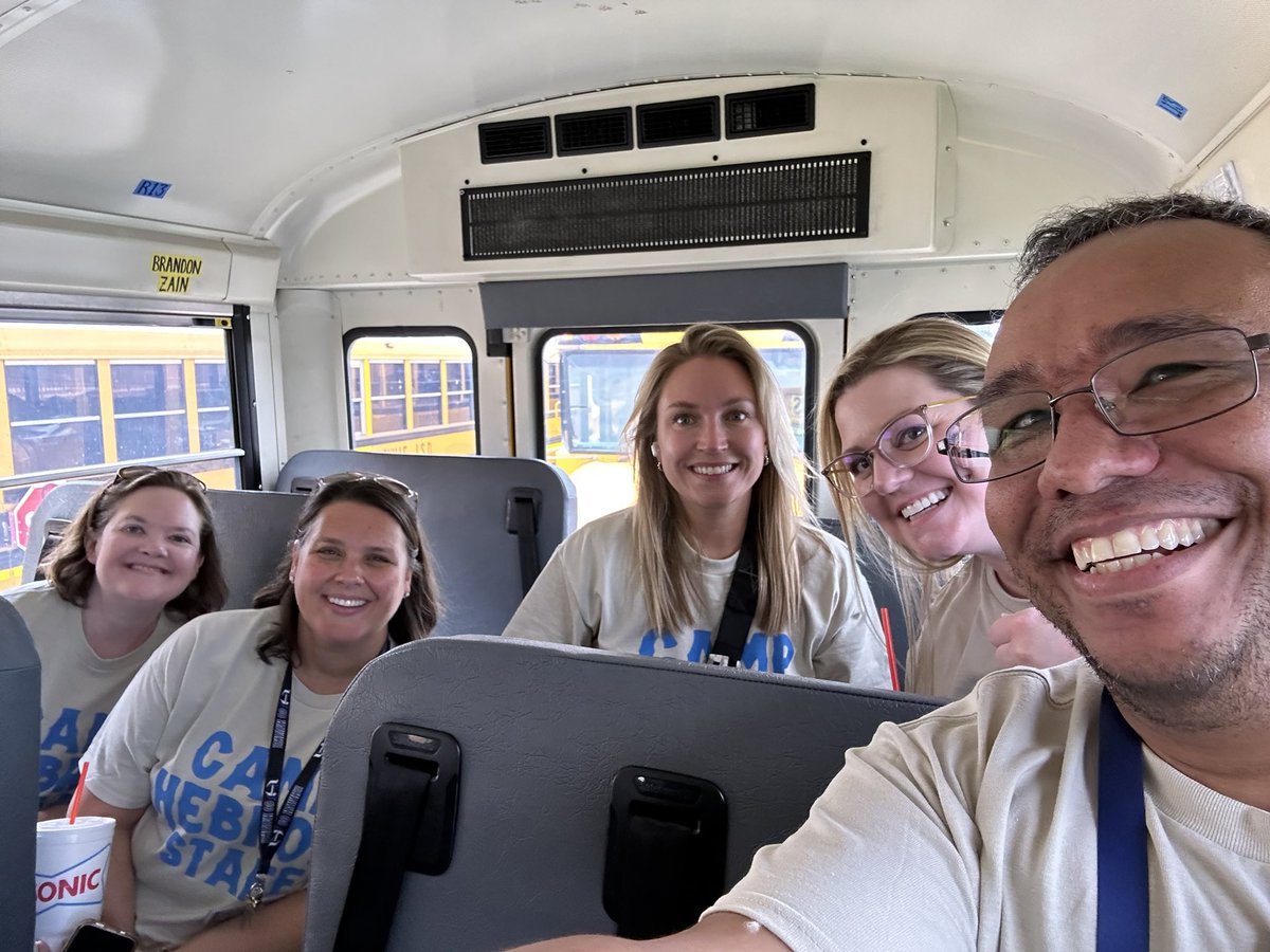 Mrs_K_Lambert's tweet photo. Starting year 12 with the best team (and friends) around!
#everyONE #OneLisd https://t.co/mw5kSvFw9D
