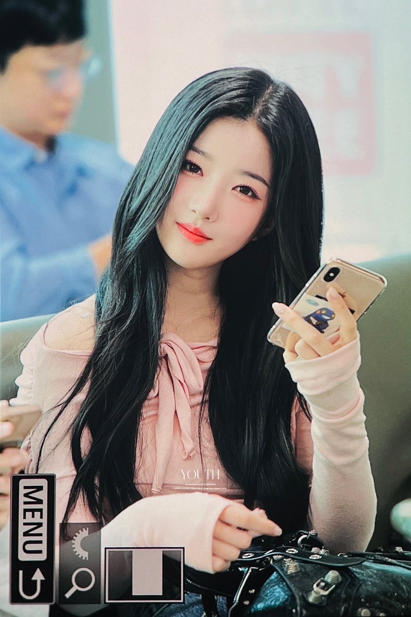 YOUTH_010209's tweet photo. 240808 🤩

#트리플에스 #TripleS #김유연 #KimYooYeon https://t.co/67wOYr7THI