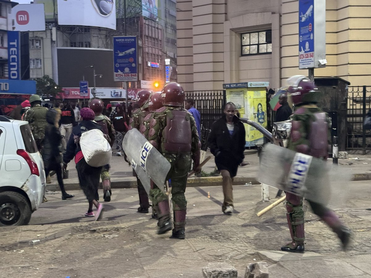 AlinurMohamed_'s tweet photo. Police have already occupied Nairobi CBD ahead of the Nane Nane maandamano. https://t.co/ef5Hbu9c0l