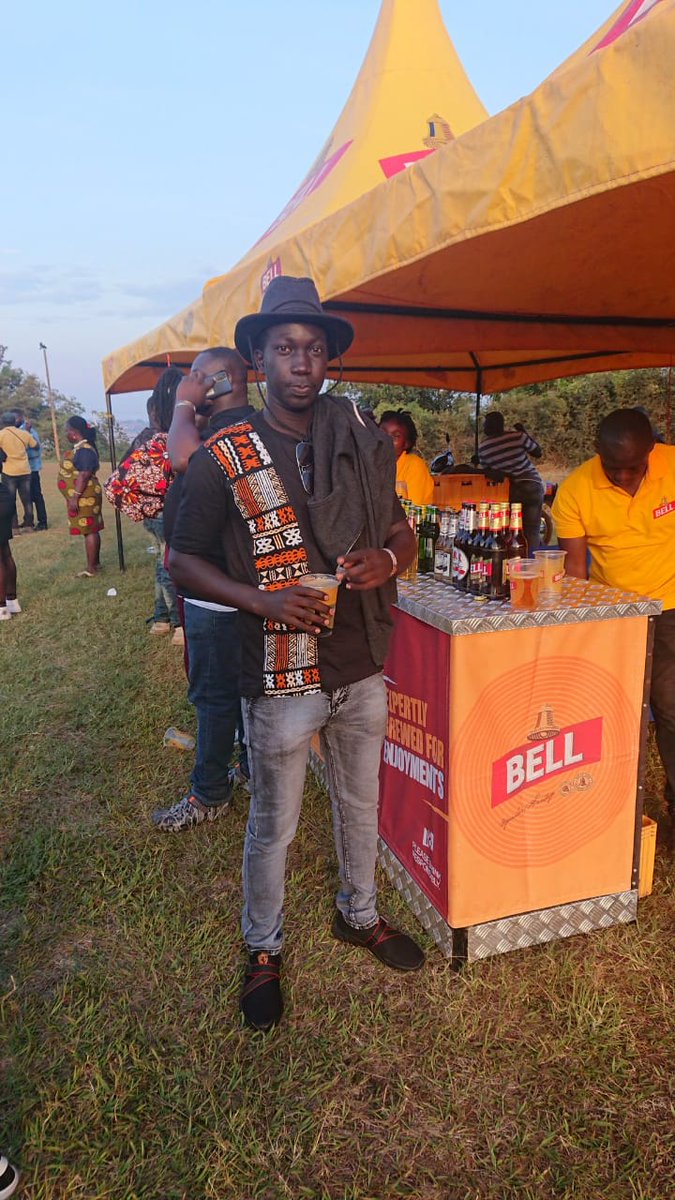 Derickbusindo's tweet photo. Hey fam, Saturday is here for us to show case our Kitenge at the #NilotesConnection24 at UMA show grounds Lugogo 
Tickets are still at 20K via https://t.co/H2dVrR2yMc☺️.
#KitengeEdition 🙏 https://t.co/Hu6YLhLFyF