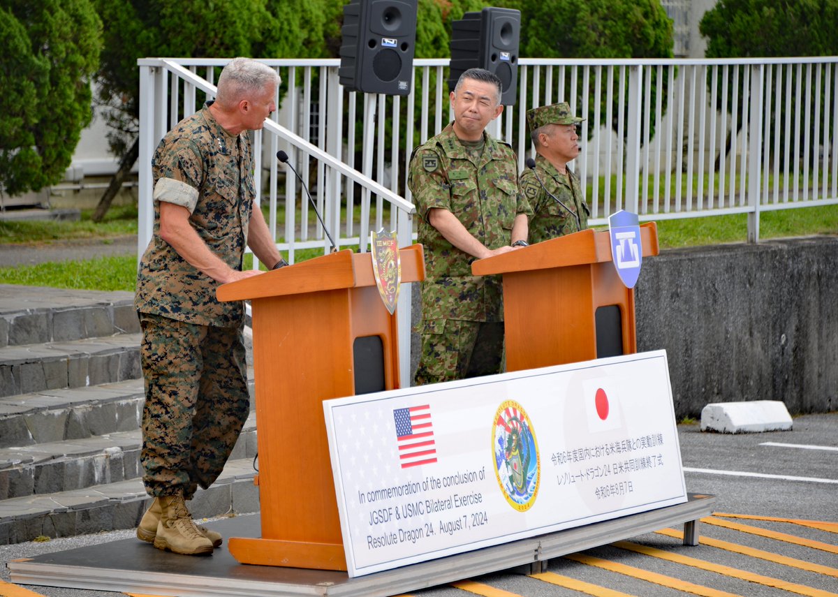 JGSDF_WA_pr's tweet photo. 【#レゾリュート・ドラゴン24 ⑳】
#西部方面隊 は、8月7日(水)国内における米海兵隊との実動訓練を終了しました。陸自 #領域横断作戦 (#CDO )と米海兵隊 #機動展開前進基地作戦 (#EABO)の連携について、両指揮官が大きな成果を確認し、強調しました。
#自衛隊って何
#抑止力 https://t.co/BEQy9kMoh5