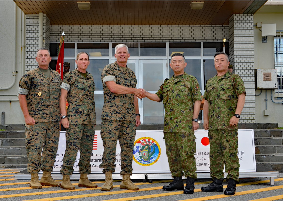 JGSDF_WA_pr's tweet photo. 【#レゾリュート・ドラゴン24 ⑳】
#西部方面隊 は、8月7日(水)国内における米海兵隊との実動訓練を終了しました。陸自 #領域横断作戦 (#CDO )と米海兵隊 #機動展開前進基地作戦 (#EABO)の連携について、両指揮官が大きな成果を確認し、強調しました。
#自衛隊って何
#抑止力 https://t.co/BEQy9kMoh5