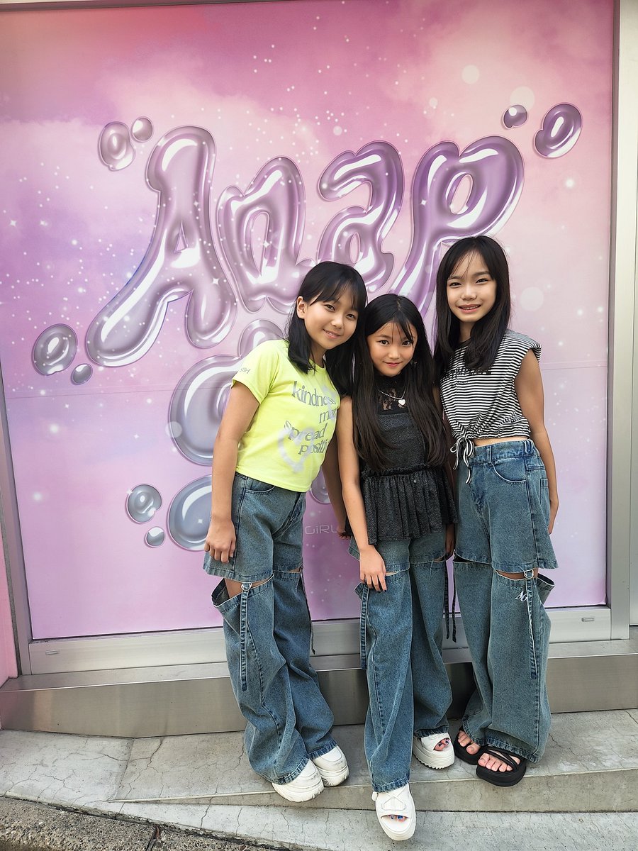 RIONA00317's tweet photo. 昨日はせなチャン💗あいなチャン💗と原宿デート😆🎶🎵
@ANAPnet でおそろパンツGET〰️❤️❤️❤️
かわいすぎない??✨✨
またこれッ着ておでかけしちゃおー💗
#ANAPGiRL
#アナップだいすき
#原宿
#竹下通り
#feiends
#夏休み https://t.co/2xJWOdwafs