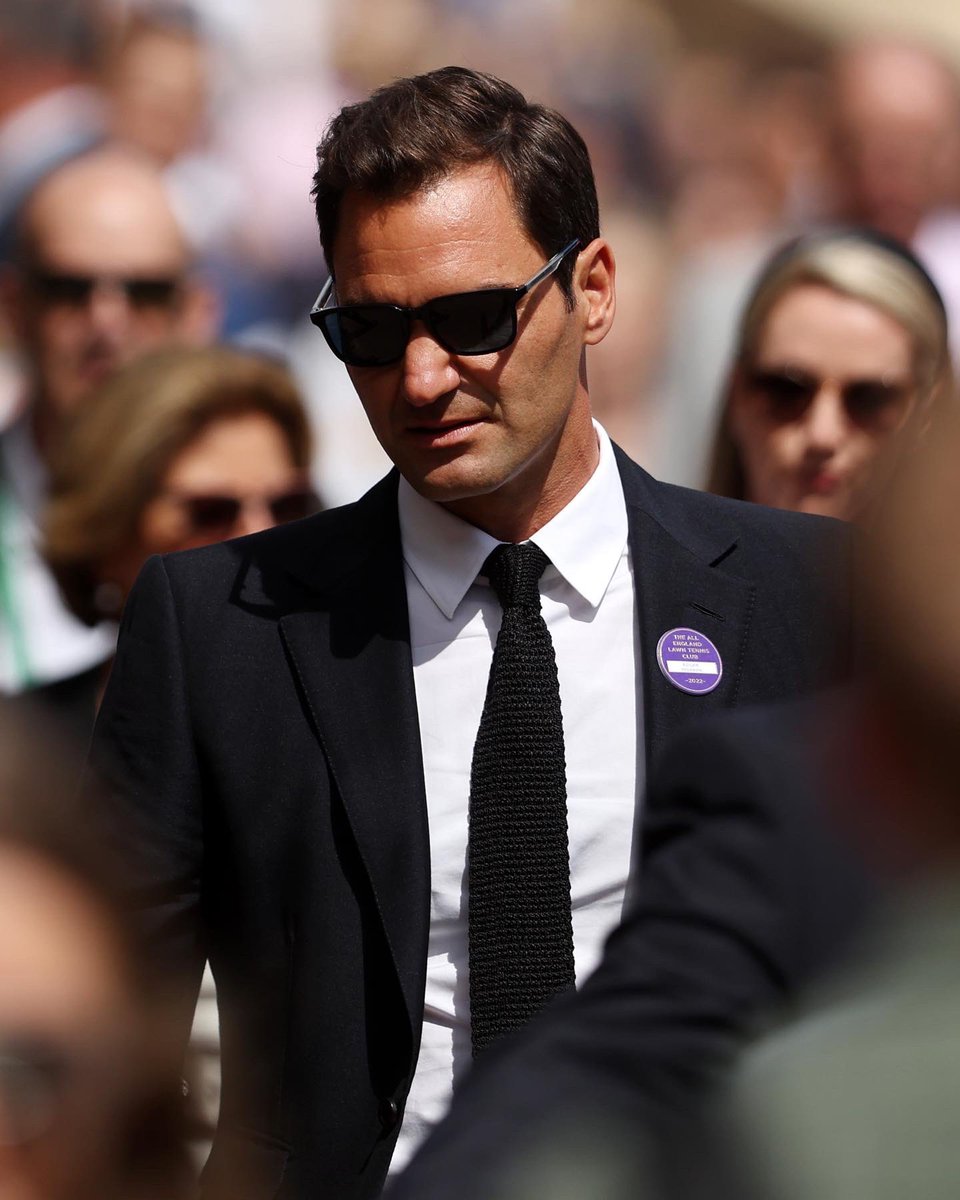 Happy birthday to the stunning <a href="/rogerfederer/">Roger Federer</a>! 🎱🎉🎁✨❤️
(📸Getty)