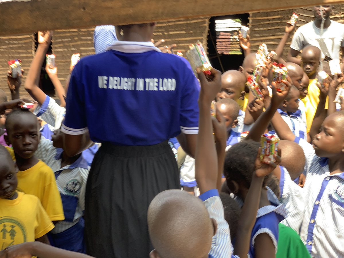 Ubuntu Community School tweet media