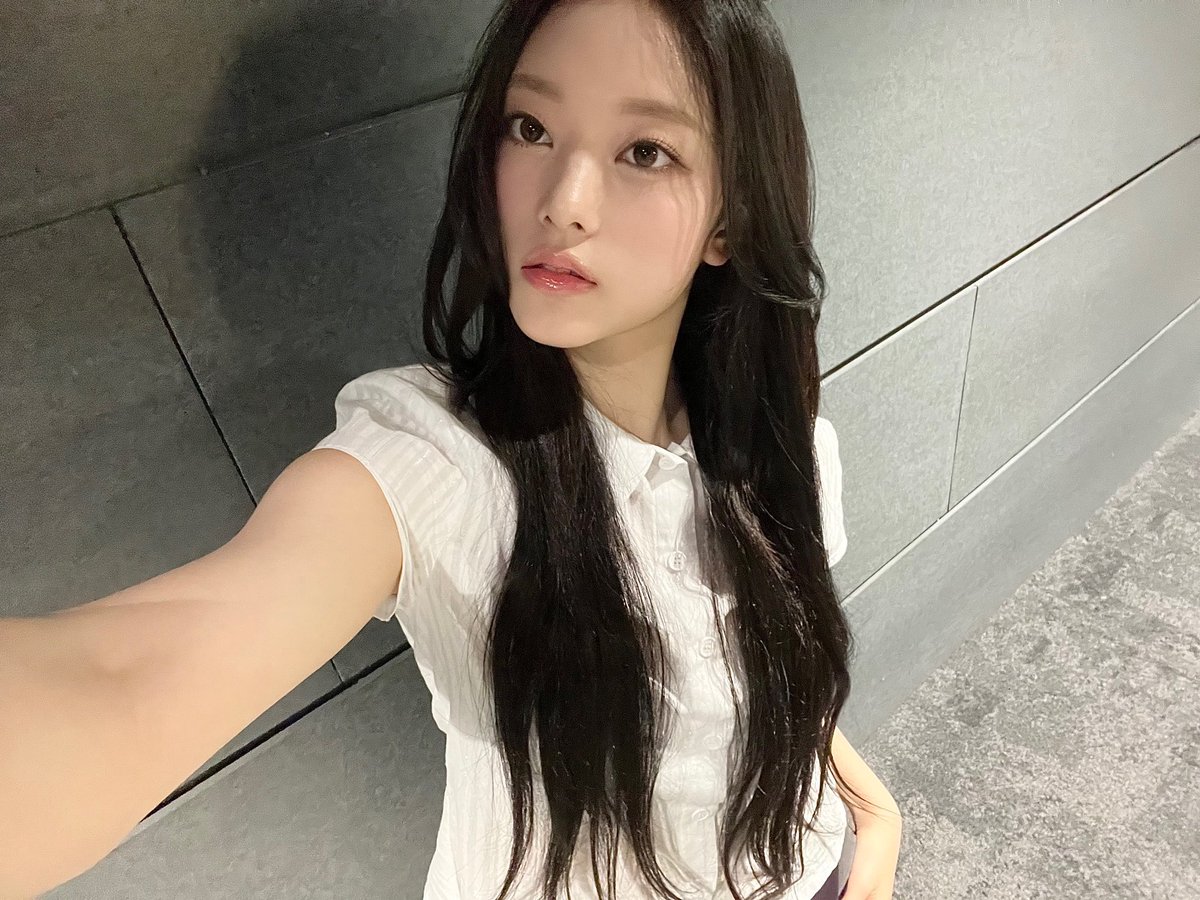 chacha_khr's tweet photo. 천사와 악마 이미지 이거 넣어도 됨? https://t.co/SsX8OLrtfK