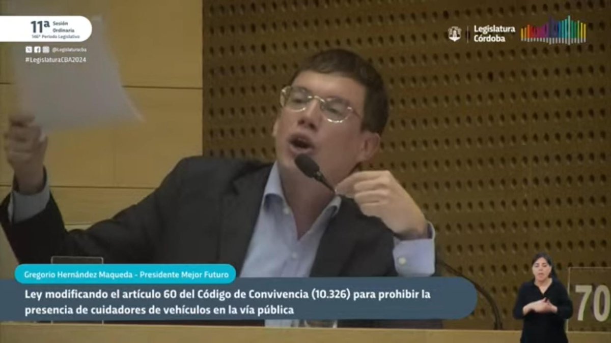 ghmaqueda's tweet photo. ¿En qué provincia viven? 

Del lado de los aprietes y del negocio político. 

No vamos a frenar, vamos a seguir adelante y lograr que los cordobeses vuelvan a vivir el espacio público como corresponde: en paz.

Agradecido con los 20 legisladores de la UCR, EVC, PRO, LLA y FC que eligieron ponerse del lado de la gente y no del lado de las mafias. 

Quienes votaron en contra serán responsables políticos de cualquier hecho de inseguridad que pueda volver a ocurrir por mantener un sistema que promueve la violencia callejera.

#NaranjitasChauCurro

🍊🚫