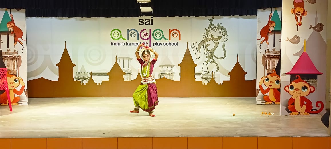 SAI_Edu_In's tweet image. With synchronized steps and exuberant expressions, they create a captivating spectacle that leaves the audience tapping their feet and yearning for more.
#spotlight #vibrantcostumes #amazingexperience
#folkdance #classicaldance