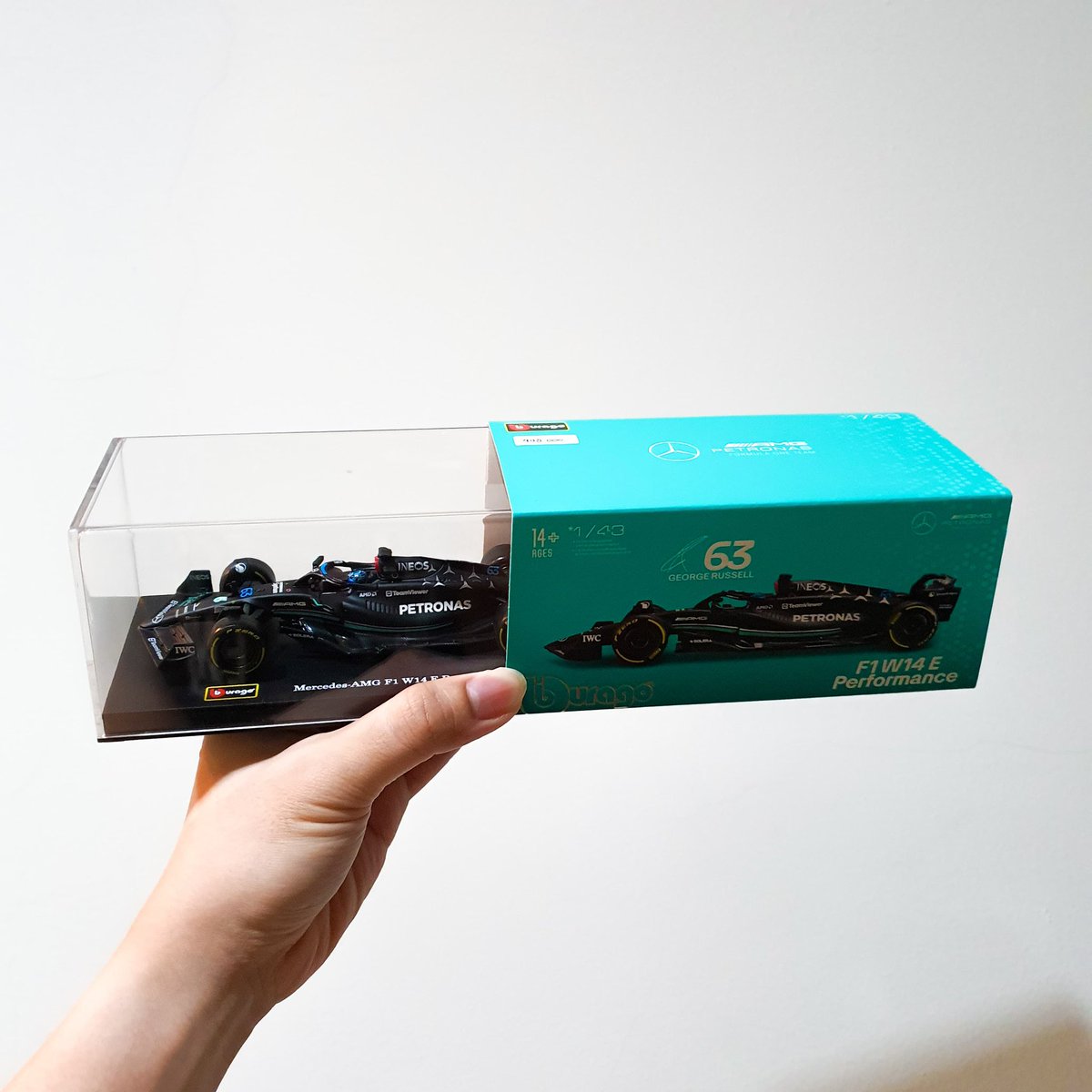 iceone_diecasts's tweet photo. @itsracedayy @f1fess Ada dongg yg versi signature 😁 https://t.co/AalzUyuK8q