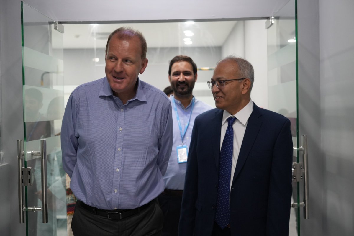 WHOPakistan's tweet photo. We are grieving the tragic death of WHO Polio Director Aidan OβLeary, a public health champion and dedicated polio warrior, who dedicated his life to serving the vulnerable. His commitment to protecting Pakistani children from polio was inspiring and he will be terribly missed. https://t.co/8S2Ci0laRi