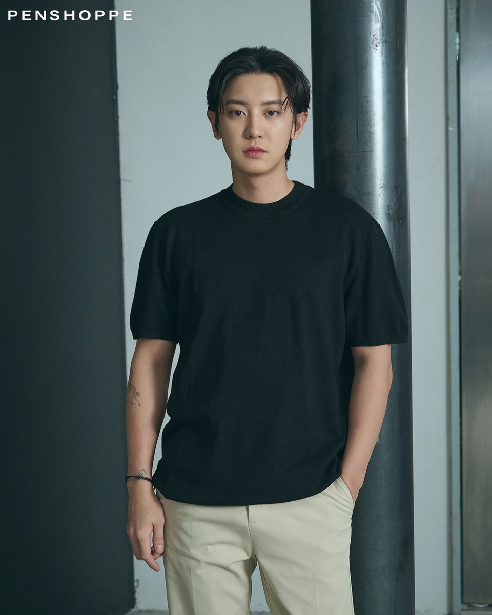 PENSHOPPE's tweet image. A classic, retold.

Stay cool in a classic #PENSHOPPE tee with matching trousers. Shop in stores or at 🌐 penshoppe.com, with buy online and pick-up in store option.

🇵🇭 Also available in Shopee, Lazada, Zalora, and Tiktok Shop.

#PENSHOPPExCHANYEOL