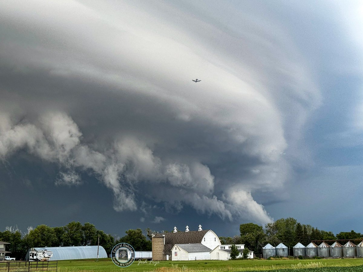 Josh Frye (Central Dakotas Severe WX Chasing) tweet media