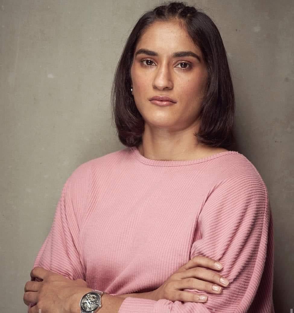 AftabsiddINDIA's tweet photo. Dear @Phogat_Vinesh , You’re Champion for us and India loves you.
Don’t be disheartened, you’re anyway our Hero. 

#JusticeforVineshPhogat 

#Paris2024Olympic #IOA #NarendraModi #JordanBurroughs #Paris2024 https://t.co/mhNwy7c9Nf