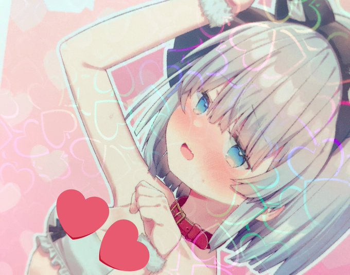 ノベルティのポストカード届きました!
ハートのホログラムがキラキラでかわいい☺️💕
新刊に先着で付けますー! 