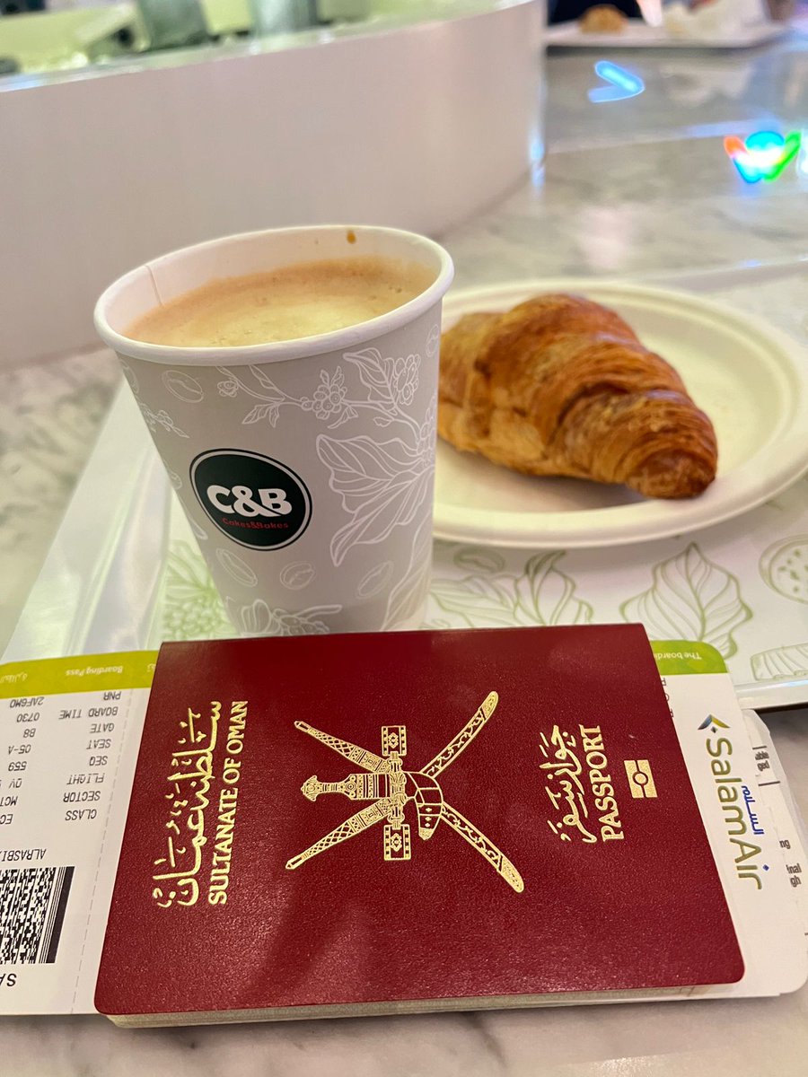 " اشرب قهوتك، واعتنق الصمت، ولا تأخذ الناس على محمل الجد.. لا تأخذ الحياة على عاتقك، ولا تبالغ في عاطفتك، ولا تُرضي أحدًا رغمًا عنك ."                                                                                                      🧡 #صباح_الأشــﯾاء_الـﻤشرقَة  🧡