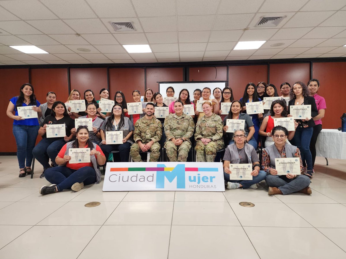 JTF_Bravo's tweet image. During Continuing Promise 2024, JTF-Bravo worked alongside @NAVSOUS4THFLT USNS Burlington to provide veterinary care, Women, Peace, & Security seminar & HA/DR exercises to share info, build plans & provide support for Honduras.
jtfb.southcom.mil/Media/News/Dis…
@Southcom @usembassyhn