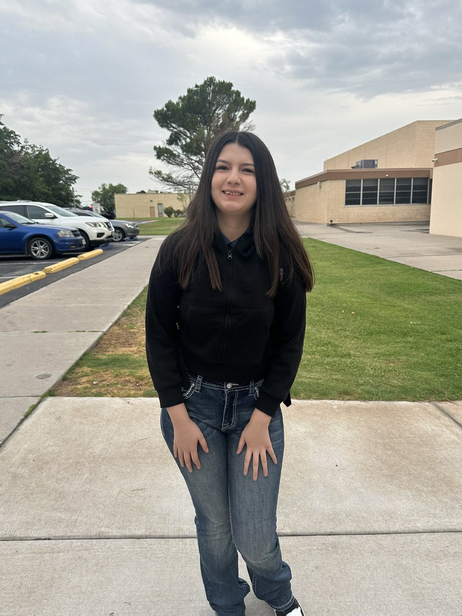 I hope everyone school year is off to a great start. 💛✏️ very excited to have a 7th grader, 1st grader and pre K baby.