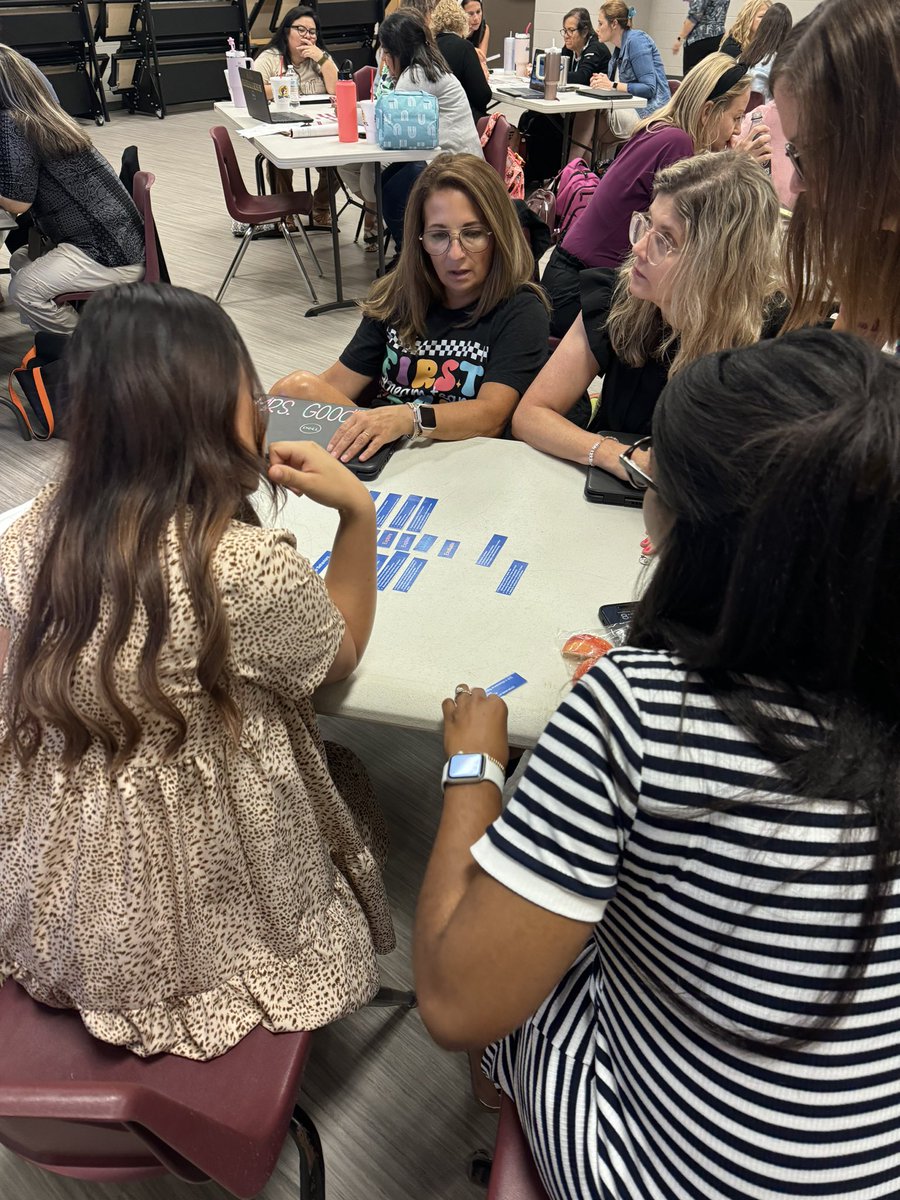 BuengerSarah's tweet image. What a great day of learning and growing in science! #acceleratelearning #wallerisdsciencerocks #transformlikeabutterfly #🦋