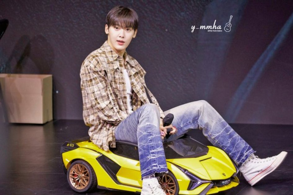 horan_zel's tweet photo. Para eso trabajo para que Sanha se pueda comprar sus carros último modelo https://t.co/zSfWN8WJD7