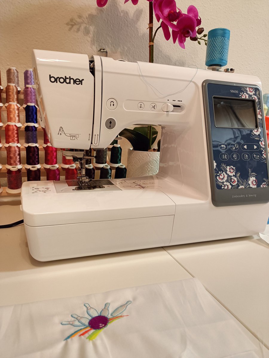 DigtheDoodad's tweet photo. My first multicolor design! And nothing exploded! It's so cute! I looooove being able to play with these colors :)

#etsy #embroidery https://t.co/vHISWnFrs2