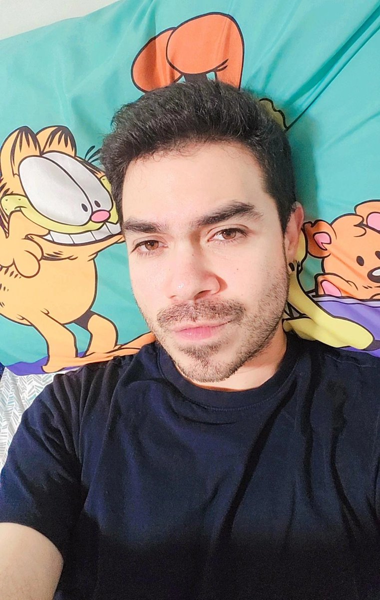 jdavquintero's tweet photo. Bored 
#Swiftie https://t.co/2Mtf1AOdkA
