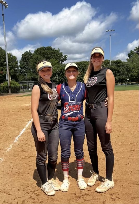 KamrynPermar's tweet photo. Wrapping up the summer season in Rock Hill going 6-0. 🔥 bats, great defense and strong pitching all around! Few weeks off to get ready for fall. Few pitching/hitting highlights and a little footwork at 1st!
@Coachjosh8 @softballferrum @carolinaelitejw https://t.co/F7IYZB9jDQ