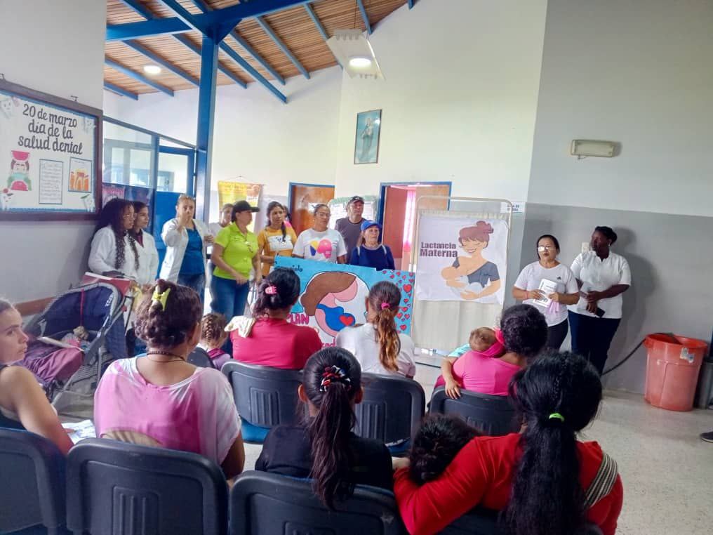 INN_MERIDA's tweet photo. 🤱🏻💜 Desde el municipio #CaraccioloParraYOlmedo la tropa verde del #INNMérida sigue celebrando la semana mundial de la lactancia materna,en esta oportunidad,con charlas informativas sobre importancia,beneficios y más,que nos ofrece la lactancia materna.

#7Ago 
#DesinstalaElOdio https://t.co/e83EcvEt2y