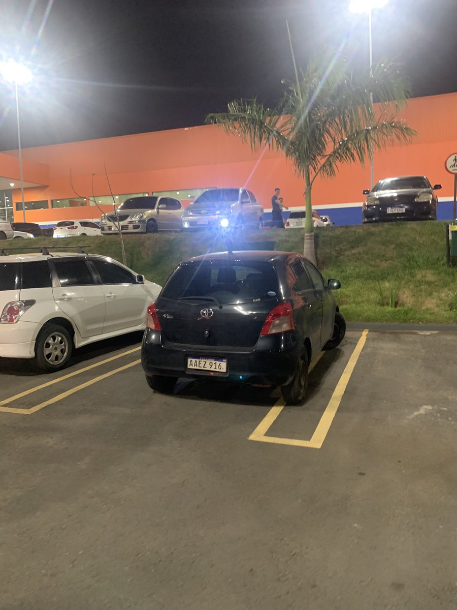 Desafortunadamente hoy me toca a mí hacer este posteo! Por favor si me ayudan a compartir 🙏🏼

Me robaron el auto hoy de mi trabajo, Sargento Gauto esq. Santa Rosa, es un vitz negro chapa AAEZ 916

Se aprecia cualquier info 🥺💗