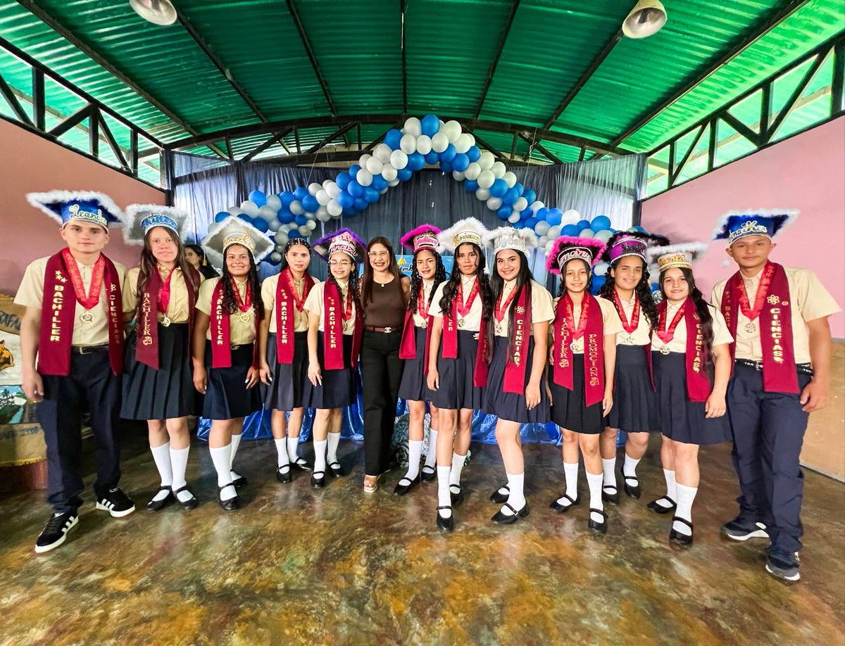 Gobiernodelara (@gobierno_delara) on Twitter photo #7Ago ¡Bachilleres para la patria!. En Guaitó, municipio Morán el Liceo Bolivariano José Rafael Montilla promueve a nuevos bachilleres en ciencias.
<a href="/Fundaescolar_/">FUNDAESCOLAR</a>
<a href="/Educacionlara/">Educación Lara</a> #7Ago ¡Bachilleres para la patria!. En Guaitó, municipio Morán el Liceo Bolivariano José Rafael Montilla promueve a nuevos bachilleres en ciencias.
<a href="/Fundaescolar_/">FUNDAESCOLAR</a>
<a href="/Educacionlara/">Educación Lara</a>