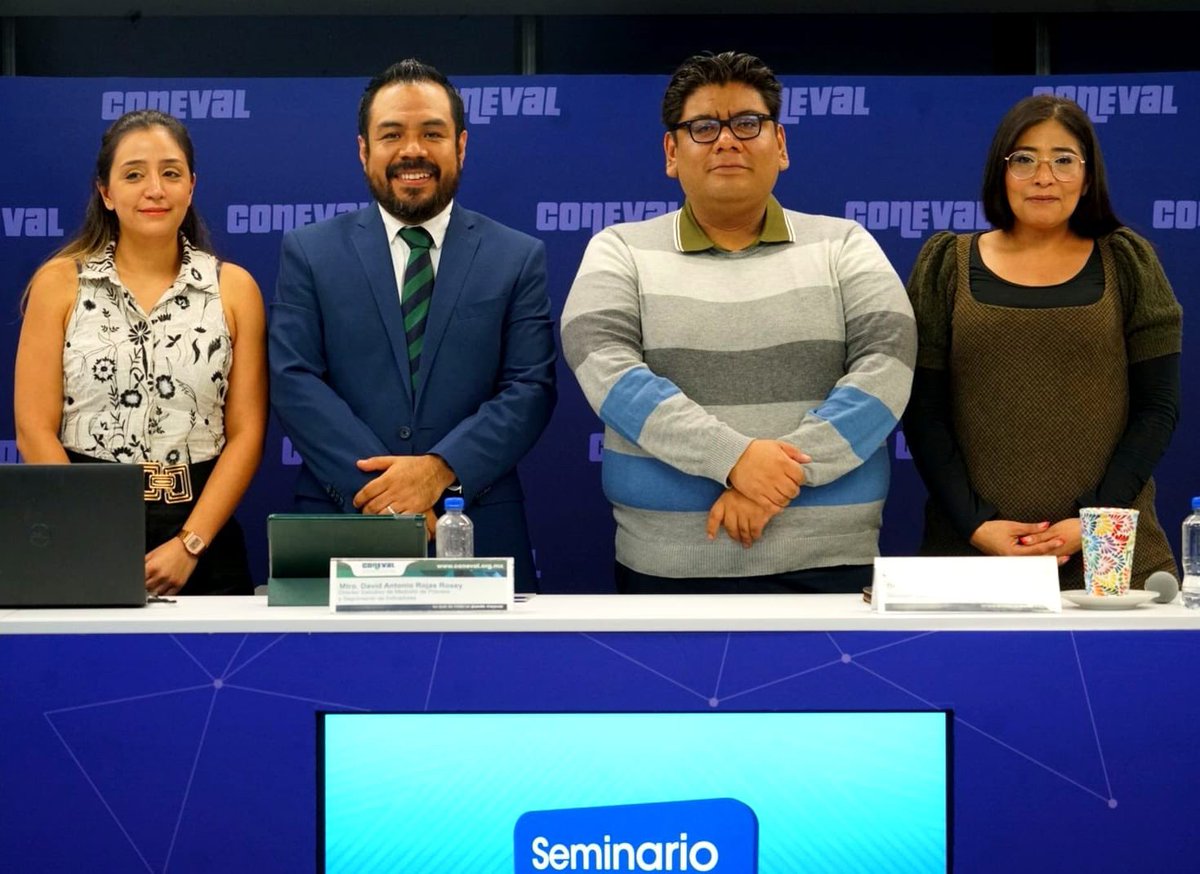 coneval's tweet photo. En la 7° sesión del #SeminarioCONEVAL, David Rojas, Dir. de Medición de Pobreza y Seguimiento a Indicadores, y Mariana Galindo, Dir. de Medición de Pobreza, presentaron el Índice de Rezago Social Longitudinal📊 (#IRSL), su objetivo, antecedentes, aportación y elementos. https://t.co/bDsveHj16L