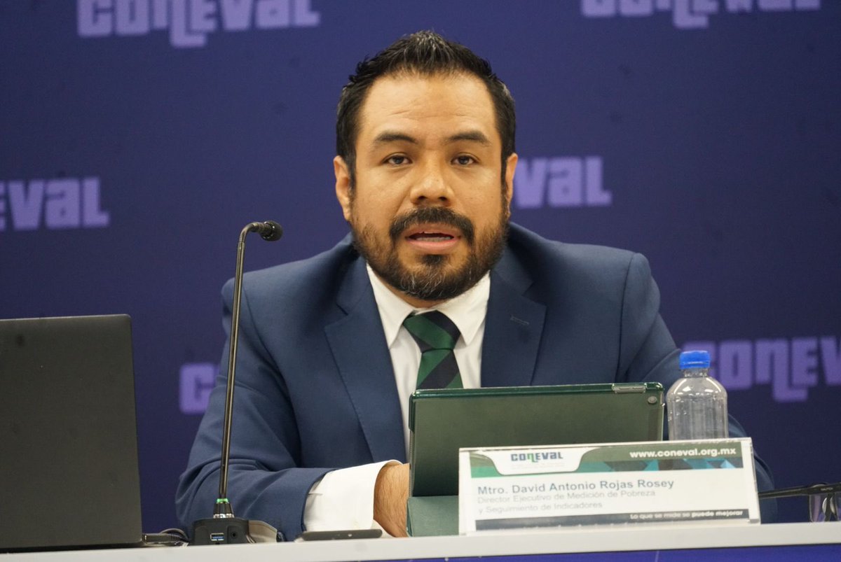 coneval's tweet photo. David Rojas explicó la importancia del #IRSL y su aporte a la #MediciónDePobreza en 🇲🇽 para contar con información veraz para mejorar las políticas públicas en materia de desarrollo social. ✅ https://t.co/BHpEM9STut