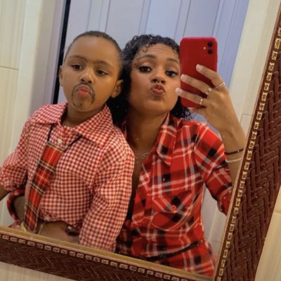 oliv_caroline's tweet photo. #NovaFotoDePerfil https://t.co/eKpIqlfcXG