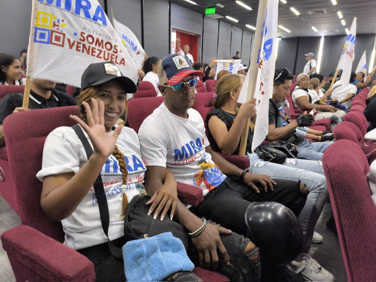 #MIRA La independencia de nuestra patria no tiene precio. #VenezuelaSeRespeta
<a href="/ConElMazoDando/">Con el Mazo Dando</a>