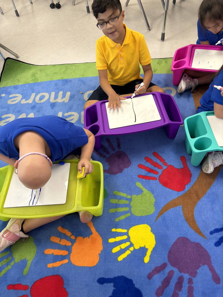 jgomez_CBNES's tweet image. Number formation and guided drawings in one of our flexible seating options. Col. Ben Narbuth FLS is off on a strong start to the 24-25 school year! #teamSISD #ALLIN #SpEdSTRONG