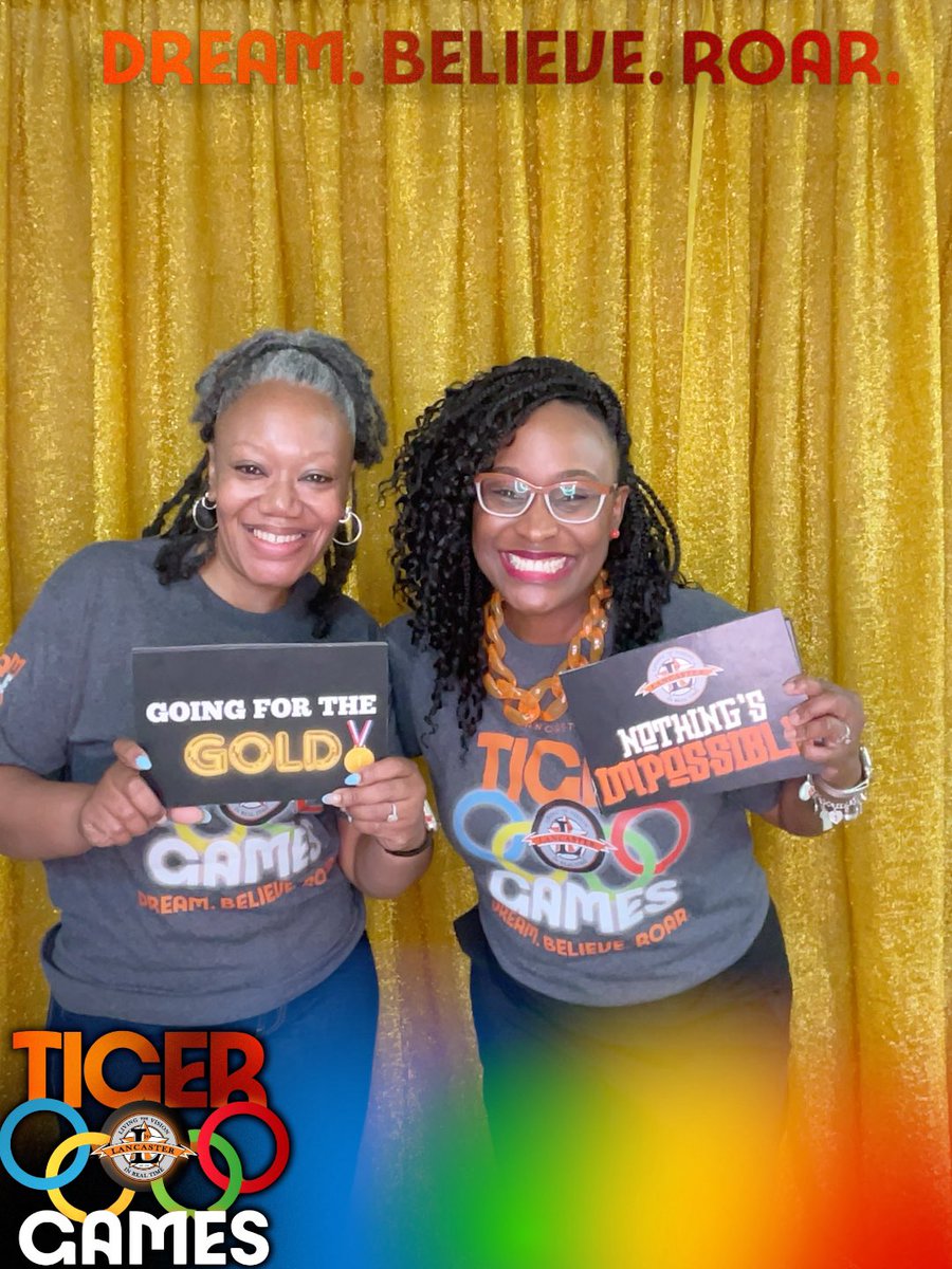 Celebrating with WEBO Nation🧡🖤
A time was had at our District Convocation! 
Thank you <a href="/CherishPipkins/">Cherish Pipkins</a> for capturing this moment. Going for the Gold🥇 #DreamBelieveRoar