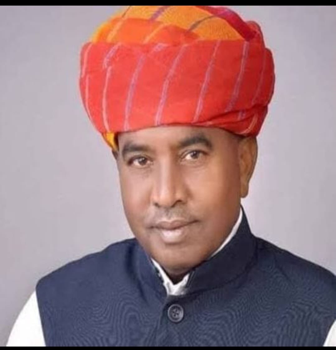 #सलुम्बर 
सलुम्बर विधायक अमृतलाल मीणा कि हुई मौत, भाजपा से लगातार तीसरी बारे के थे विधायक
देर रात  तबियत खराब होने से उदयपुर  होस्पिटल मे भर्ती कराया थे
हार्ट अटैक से हुई मौत
कई भाजपा नेता पहुँचे देर रात होस्पिटल उदयपुर
<a href="/BJP4Rajasthan/">BJP Rajasthan</a> 
<a href="/BJP4India/">BJP</a> 
<a href="/BhajanlalBjp/">Bhajanlal Sharma</a>