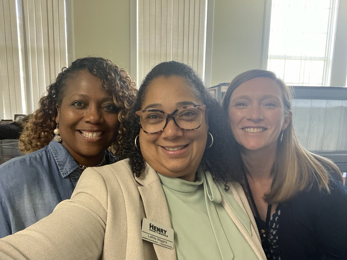 ljswiggins's tweet image. Thank you Leadership Lane for the celebration!  I felt the love today!  Thank you @MASuddeth  for the continued support! Also, congratulations to @mcraekristen10 !  #Area2fortheWin #LeadHerShip #GameOnHCS