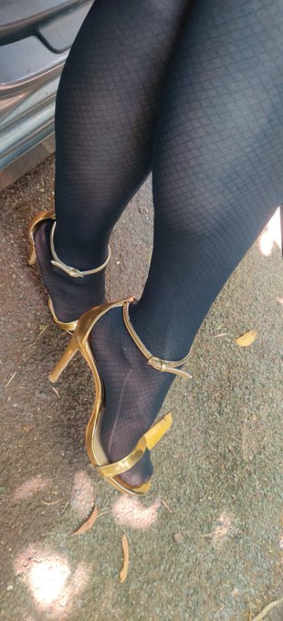 踏まれたい？💓  #女装 #男の娘 #crossdresser #japanese #偽娘 #ハイヒール #fetish #highheel https://t.co/XyhO1q2SuM<a href="/tag/%E5%A5%B3%E8%A3%85"class="tags">#女装</a><a href="/tag/%E7%94%B7%E3%81%AE%E5%A8%98"class="tags">#男の娘</a><a href="/tag/crossdresser"class="tags">#crossdresser</a><a href="/tag/japanese"class="tags">#japanese</a><a href="/tag/%E5%81%BD%E5%A8%98"class="tags">#偽娘</a><a href="/tag/%E3%83%8F%E3%82%A4%E3%83%92%E3%83%BC%E3%83%AB"class="tags">#ハイヒール</a><a href="/tag/fetish"class="tags">#fetish</a><a href="/tag/highheel"class="tags">#highheel</a>