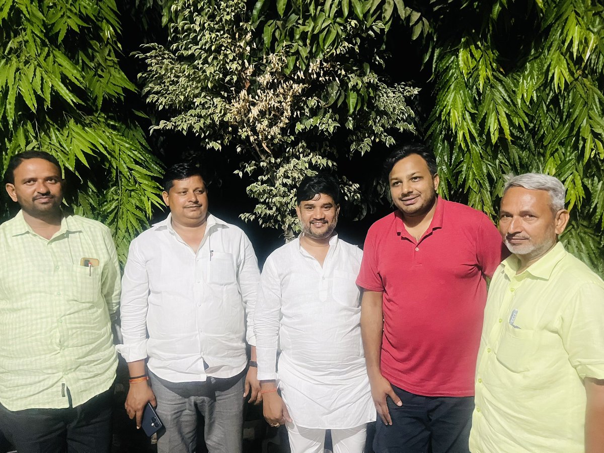 umeshkyadav1988's tweet photo. हमेशा दलित पिछड़ों की लड़ाई लड़ने वाले और अम्बेडकर विचार धारा वाले दिल्ली विश्विद्यालय के पूर्व प्रोफ़ेसर  हम सबके भाई @DrLaxman_Yadav जी को जन्मदिवस की हार्दिक बधाई एवं शुभकामनाएं https://t.co/4ZXqfGWfYs