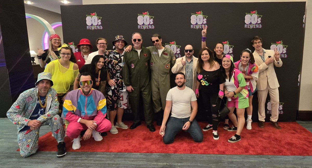 Kaoyeechue's tweet photo. Day #2. Partyin' old school style, 80's theme!!! #gmconference #chilislove https://t.co/W099e3Dwaa