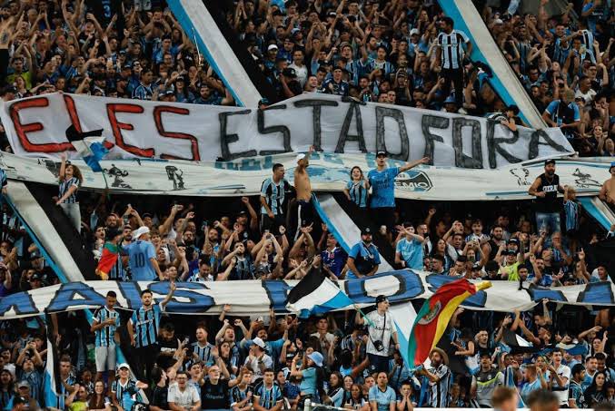 scikakaa's tweet photo. Informação que me chega é de que https://t.co/lFFNIY7WoB