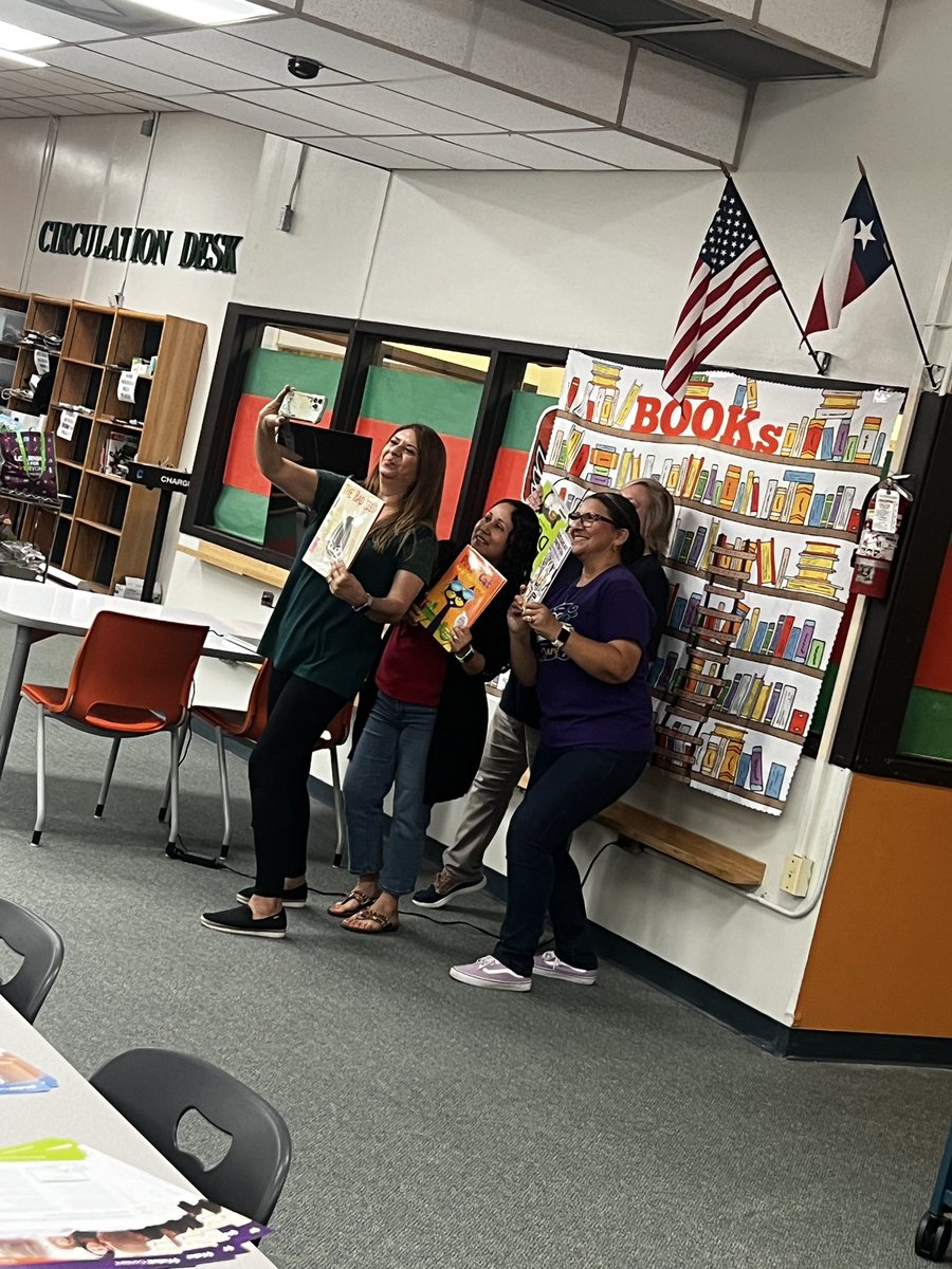 HCISD Library Services - Secondary Schools tweet media