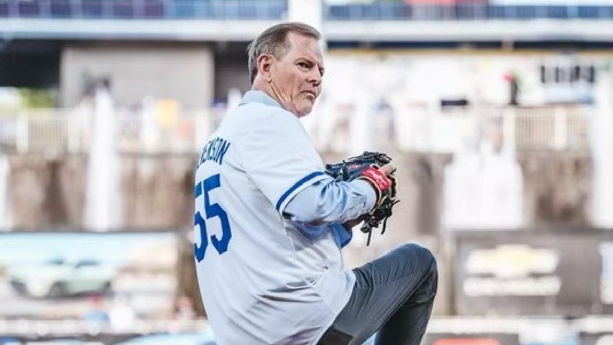 StevensonGaryE's tweet image. I was delighted to throw the first pitch with Jeremy Guthrie, Kansas City World Series pitcher and former mission president at @JustServe Night at the Kansas City Royals baseball game yesterday. It was wonderful to be joined by so many wonderful missionaries and members of The…