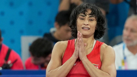वीनेश फोगाट के लायक नहीं रहे हम
Vinesh Phogat के फैसले को सैल्यूट

कुश्ती को अलविदा कहा
साहसिक फैसला
सही फैसला
सही प्रतिक्रिया

#VineshPhogat #Wrestling #Olympic2024 #Olympics2024