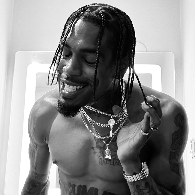 i been quiet for too long&hellip; new music on the way i promise! #ZAYSTACKZ https://t.co/8cXE05KVNR<a href="/tag/zaystackz"class="tags"><span>#zaystackz</span></a>