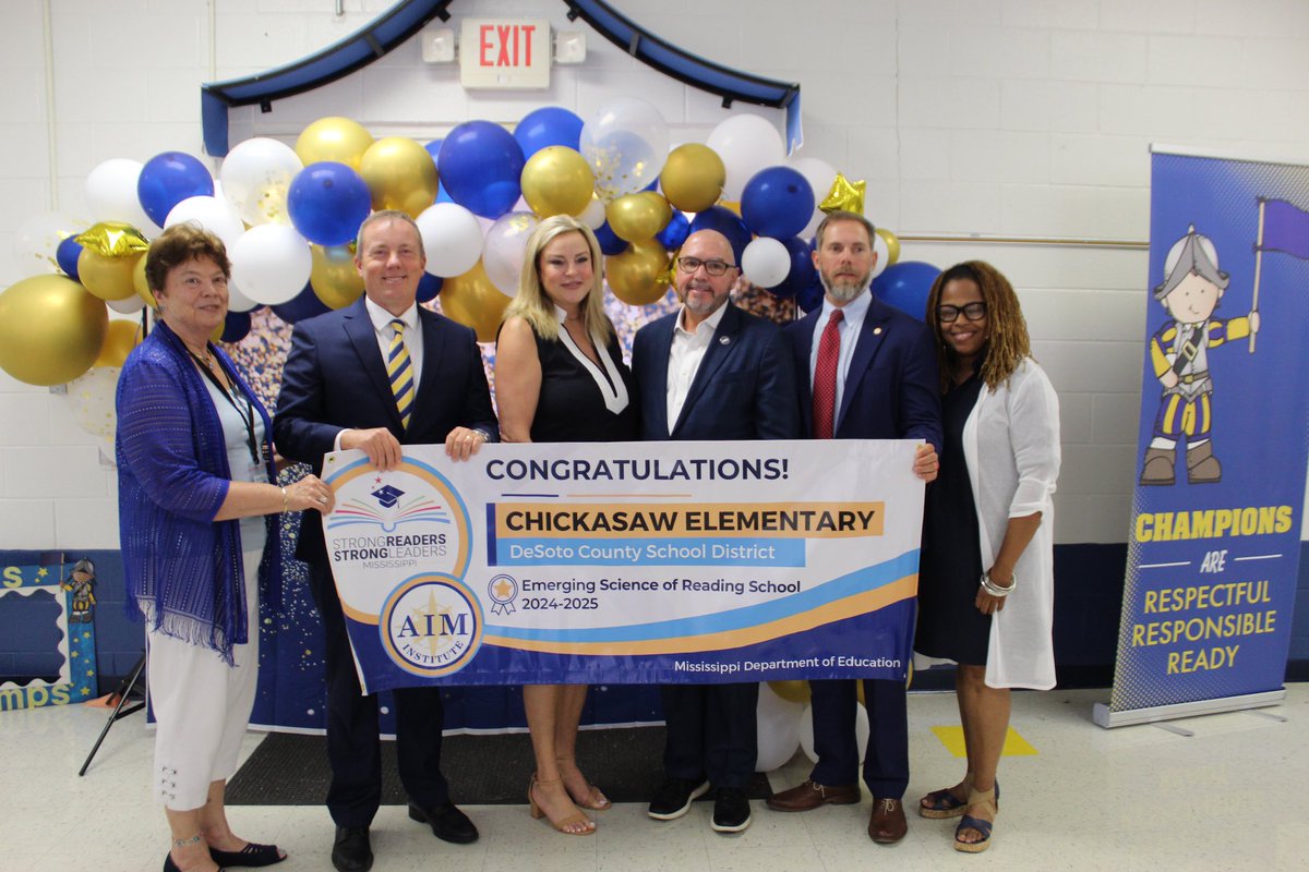 DCSeNews's tweet photo. It was a great day at Chickasaw Elementary School! CES celebrated being named a Mississippi Department of Education Emerging Science of Reading School! #StrongReadersStrongLeaders #TeamDCS #BeTheStandard https://t.co/8oBVfrvgge